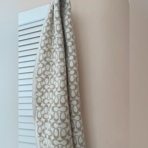 Coach Tan/Cream Reversible Scarf/Wrap Wool Blend-Excellent Condition-Approx68x10